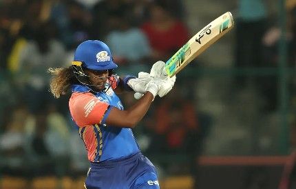 Matthews Leads Mumbai Indians to Victory Over Warriorz