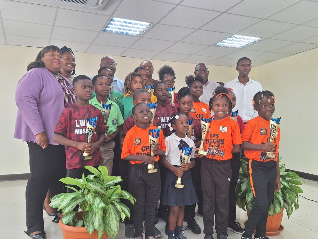 Awards Presented to Outstanding Interprimary Students