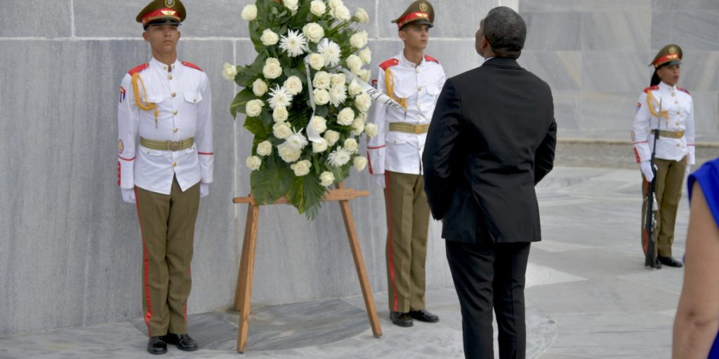 Prime Minister Pays Tribute to José Martí, Cuban National Hero