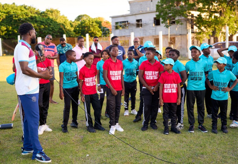 Top Primary School Cricketers Honored at Awards Ceremony