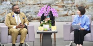 Ambassador Francis and Pingtung County Magistrate Discuss Collaborative Opportunities in Education, Tourism, and Agriculture