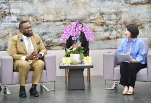 Ambassador Francis and Pingtung County Magistrate Hold Collaborative Talks on Education, Tourism, and Agriculture